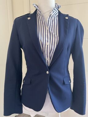 Apt 9 Classic Vertical Stripe Button-Up Slim Structured Shirt in Navy and White